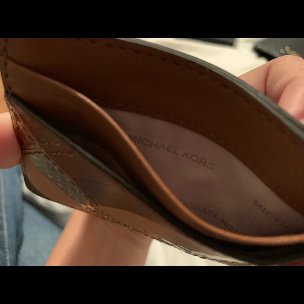 Michael Kors Card Wallet - Picture 3 of 3